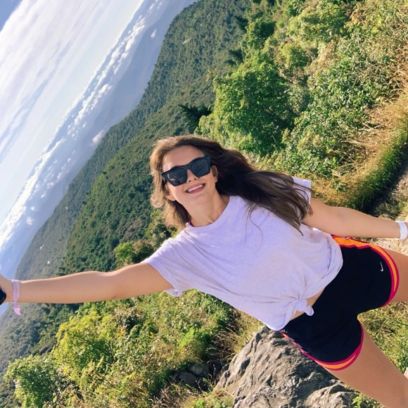 Meet your Posher, Kayla - Picture 2 of 4